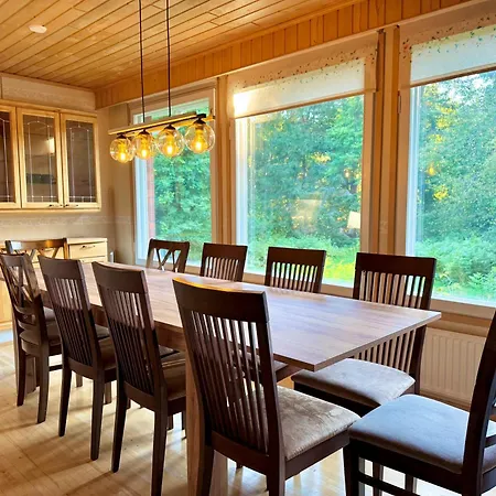 펜션 Countryside House With Lakeside Sauna And Barbecue