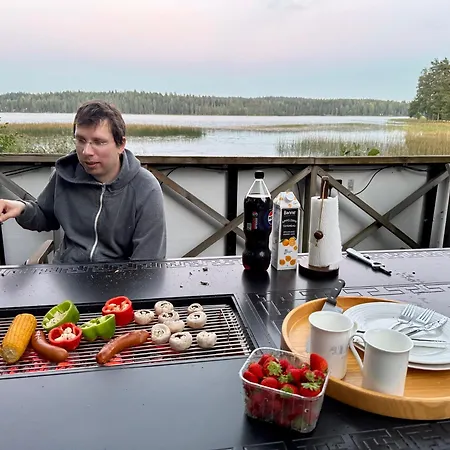 Countryside House With Lakeside Sauna And Barbecue Ferienhaus